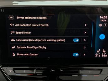 Volkswagen ID.3 Pure Performance 45kWh Life (150 ps) - ACTIVE LANE ASSIST - LED 