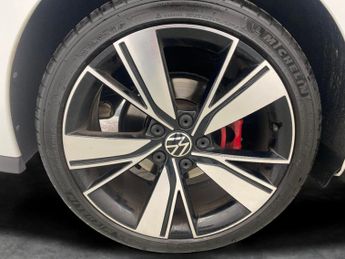 Volkswagen Golf 2.0 TDI GTD DSG (200 ps) - DIGITAL DASH - PADDLE SHIFT - PARK SE