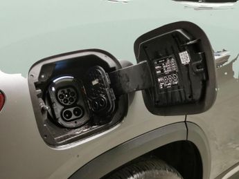 Mercedes-Benz EQA EQA 250 66.5kWh AMG Line (Premium) (190 ps) - HEATED SEATS - NAV