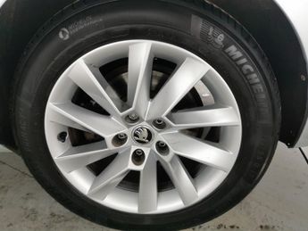Skoda Superb 2.0 TDI SE Technology DSG (150 ps) - DRIVER MEMORY SEAT - BLIND 