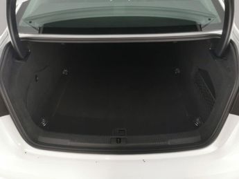 Audi A6 Saloon 2.0 TDI ultra SE Executive S Tronic (190 ps) - DAB - XENONS - BL