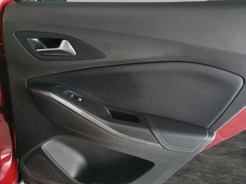 Vauxhall Grandland X 1.6 13.2kWh Business Edition Nav Premium Plug-in 4WD 4 (300 ps) 