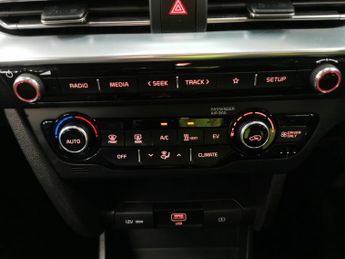 Kia Niro 64kWh 2 (201 bhp) - WIFI - BLUETOOTH - PADDLE SHIFT