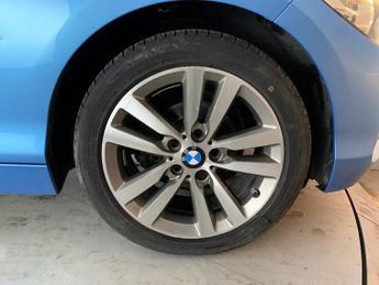 BMW 1 Series 2.0 118d Sport (150 ps) - INTERIOR TRIM - HIGH-GLOSS BLACK WITH 