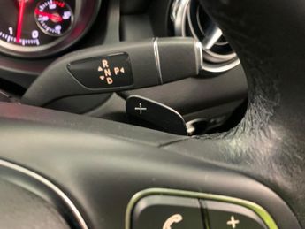 Mercedes-Benz GLA 1.6 GLA200 SE 7G-DCT (156 ps) - BLUETOOTH - KEYLESS-GO - DRIVING