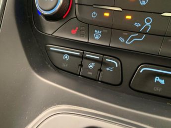 Ford Kuga 2.0 TDCi ST-Line X Powershift AWD (180 ps) - AUTO PARK - LED - R