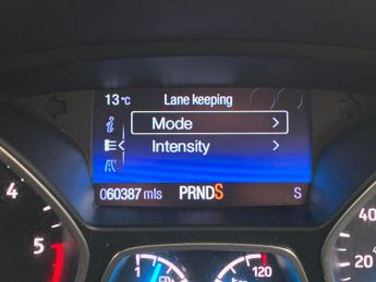 Ford Kuga 2.0 TDCi ST-Line X Powershift AWD (180 ps) - AUTO PARK - LED - R