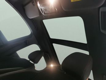 Ford Kuga 2.0 TDCi ST-Line X Powershift AWD (180 ps) - AUTO PARK - LED - R