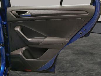 Volkswagen T-Roc 1.5 TSI Life DSG (150 ps) - BLUETOOTH - PARK SENSORS - PADDLE SH