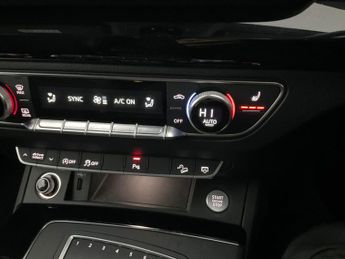 Audi Q5 40 TDI Quattro Black Edn S Tronic [Tech Pack] - AUDI VIRTUAL COC