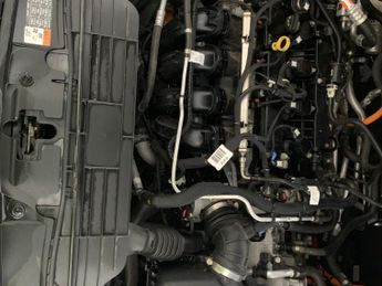 Ford Kuga 2.5 Duratec 14.4kWh Vignale Plug-in CVT (225 ps) - NAV - LEATHER