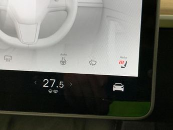 Tesla Model Y SUV RWD (346 ps) - LED - REVERSE CAM - NAV