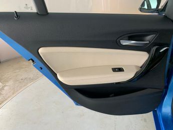 BMW 1 Series 2.0 118d Sport (150 ps) - INTERIOR TRIM - HIGH-GLOSS BLACK WITH 