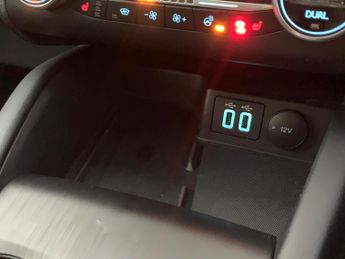 Ford Kuga 2.5 Duratec 14.4kWh Vignale Plug-in CVT (225 ps) - NAV - LEATHER