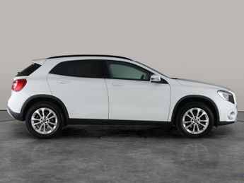 Mercedes-Benz GLA 1.6 GLA200 SE 7G-DCT (156 ps) - BLUETOOTH - KEYLESS-GO - DRIVING