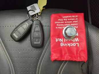 Ford Kuga 2.5h Duratec Vignale CVT (190 ps) - CARPLAY - KEYLESS ENTRY - LE