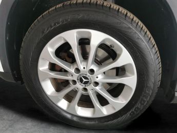 Mercedes-Benz GLA 1.6 GLA200 SE 7G-DCT (156 ps) - BLUETOOTH - KEYLESS-GO - DRIVING