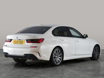 BMW 3 Series 2.0 320i M Sport (184 ps) - CARPLAY - AUTO PARK - LED
