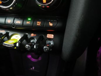 Mini Electric Hatch Cooper SE 32.6kWh Level 2 (184 ps) - NAV - INTERIOR LIGHT PACK