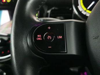 Mini Electric Hatch Cooper SE 32.6kWh Level 2 (184 ps) - NAV - INTERIOR LIGHT PACK