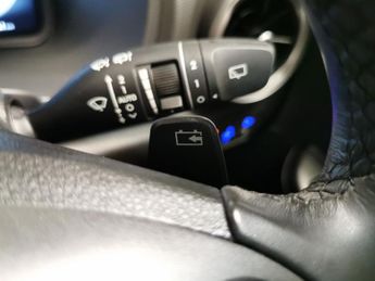 Hyundai Kona 64kWh Premium (10.5kW Charger) (204 ps) - HEATED SEATS - HEATED 