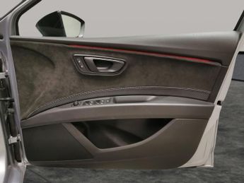 Seat Leon 2.0 TSI Cupra 300 ST DSG 7 Spd 4Drive (300 ps) - PADDLE SHIFT