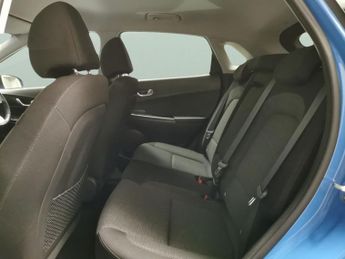 Hyundai Kona 64kWh Premium (10.5kW Charger) (204 ps) - HEATED SEATS - HEATED 