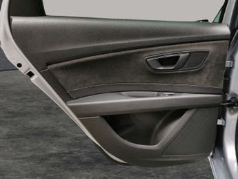 Seat Leon 2.0 TSI Cupra 300 ST DSG 7 Spd 4Drive (300 ps) - PADDLE SHIFT