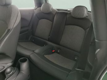 Mini Electric Hatch Cooper SE 32.6kWh Level 2 (184 ps) - NAV - INTERIOR LIGHT PACK