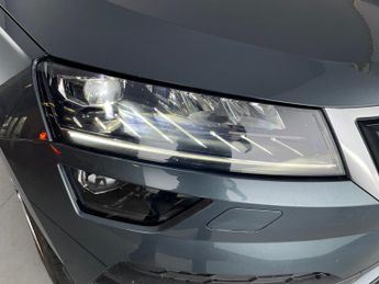 Skoda Karoq 1.5 TSI ACT SE L DSG (150 ps) - HEATED SEATS - NAV - BLUETOOTH