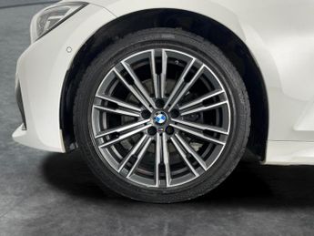 BMW 3 Series 2.0 320i M Sport (184 ps) - CARPLAY - AUTO PARK - LED