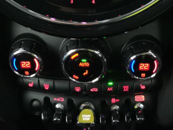 Mini Electric Hatch Cooper SE 32.6kWh Level 2 (184 ps) - NAV - INTERIOR LIGHT PACK