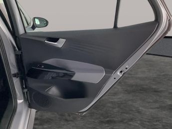 Volkswagen ID.3 Pro 58kWh Life (145 ps) - LED - HEATED SEATS - NAV