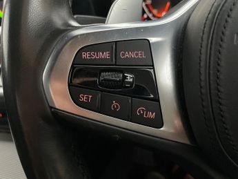 BMW 3 Series 2.0 320i M Sport (184 ps) - CARPLAY - AUTO PARK - LED