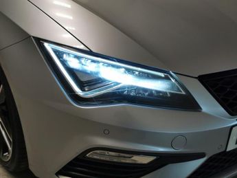 Seat Leon 2.0 TSI Cupra 300 ST DSG 7 Spd 4Drive (300 ps) - PADDLE SHIFT