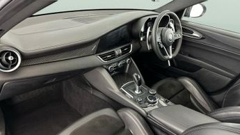 Alfa Romeo Giulia 2.0T Veloce Ti (280 ps) - CLIMATE PACK - LANE DEPARTURE  - CRUIS