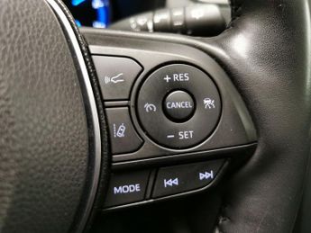 Toyota RAV4 2.5 VVT-h Excel CVT 4WD (222 ps) - LED - REVERSE CAM - NAV