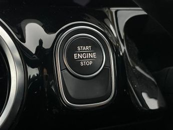 Mercedes-Benz GLA 1.3 GLA250e 15.6kWh Exclusive Edition Plug-in 8G-DCT (218 ps) - 