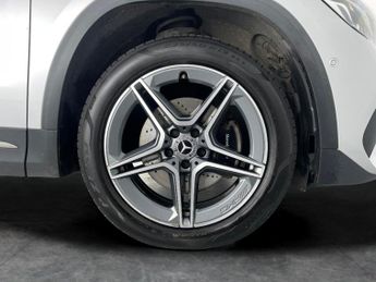 Mercedes-Benz GLA 1.3 GLA250e 15.6kWh Exclusive Edition Plug-in 8G-DCT (218 ps) - 