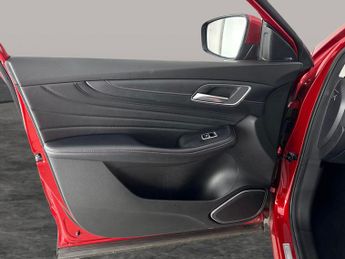 MG Mg Hs 1.5 T-GDI Exclusive DCT (162 ps) - LED - REVERSE CAM - NAV