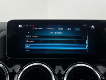 Mercedes-Benz GLA 1.3 GLA250e 15.6kWh Exclusive Edition Plug-in 8G-DCT (218 ps) - 