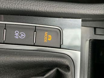 Volkswagen Golf 1.5 TSI EVO Match Edition DSG (150 ps) - LIGHT AND SIGHT PACK - 