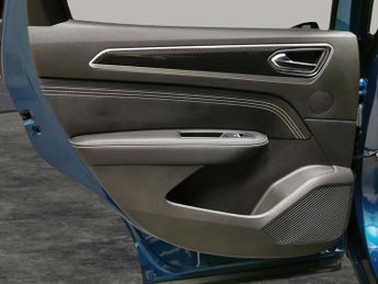 Renault Arkana 1.6 E-TECH E-Tech engineered 2WD (145 ps) - HEATED SEATS - HEATE