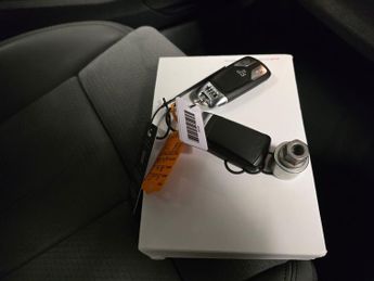 Audi A4 2.0 TFSI 35 S line S Tronic (150 ps) - HEATED SEATS - LANE DEPAR