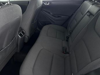 Hyundai Ioniq 38.3kWh Premium (136 ps) - LED - REVERSE CAM - NAV