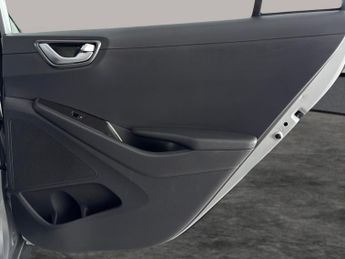 Hyundai Ioniq 38.3kWh Premium (136 ps) - LED - REVERSE CAM - NAV