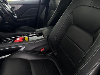 Jaguar F-PACE 2.0 D180 Chequered Flag AWD (180 ps) - NAV - HEATED LEATHER