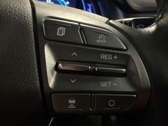 Hyundai Ioniq 38.3kWh Premium (136 ps) - LED - REVERSE CAM - NAV