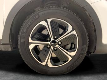 Kia Xceed 1.6 GDi 8.9kWh 3 Plug-in DCT (139 bhp) - HEATED STEERING - LANE 
