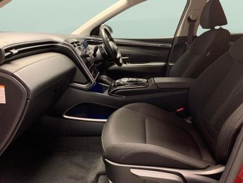 Hyundai Tucson 1.6 h T-GDi 13.8kWh Premium Plug-in 4WD (265 ps) - HEATED SEATS